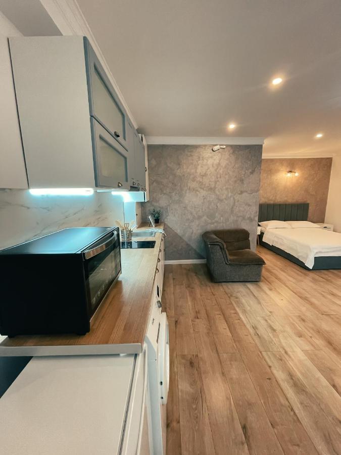 Glen Apartment